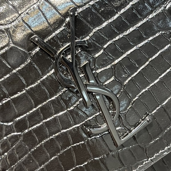 Handbags SAINT LAURENT 422906 size 22x8x16 cm