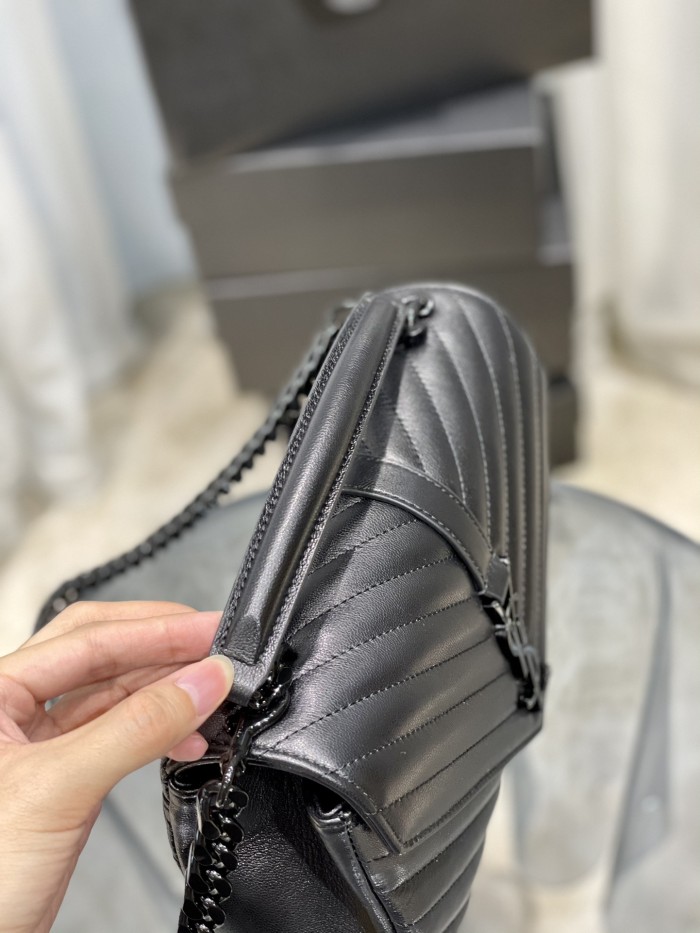 Handbags SAINT LAURENT 392737 size 24x17x6 cm