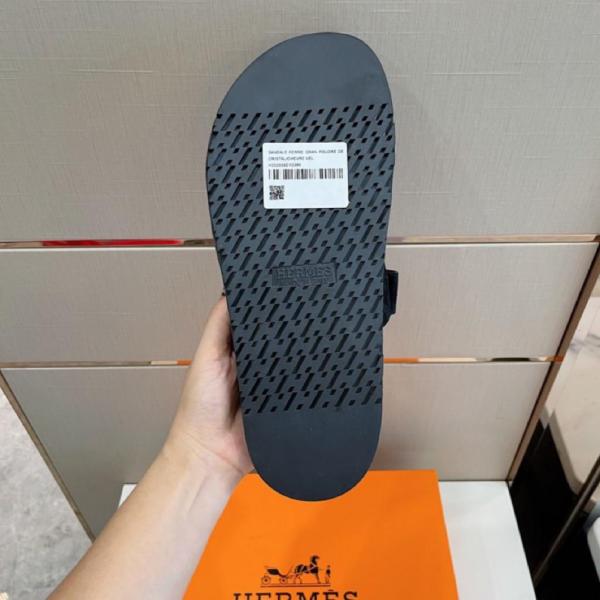 Hermes Chypre sandal black suede