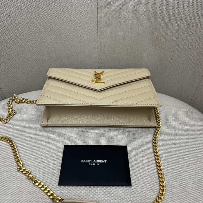 Handbags SAINT LAURENT 393953 size 19x11.5x4 cm