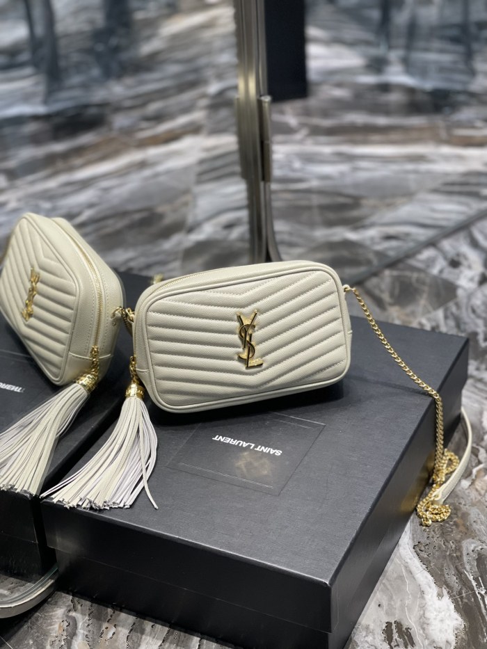 SAINT LAURENT LOU Quilted Leather Camera Bag, Crossbody Bag, Shoulder Bag Women's White 6125791GF019207 size 19*5*10.5 cm