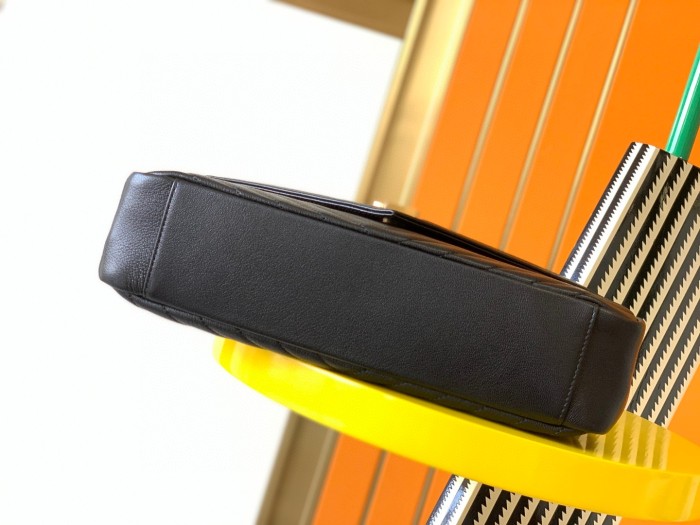 Handbags SAINT LAURENT 428056 size 24x17x6.5cm