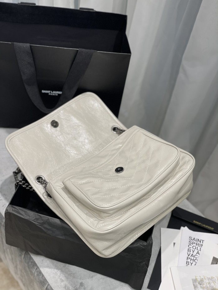 Handbags SAINT LAURENT 498894 size 28x20.5x8.5 cm