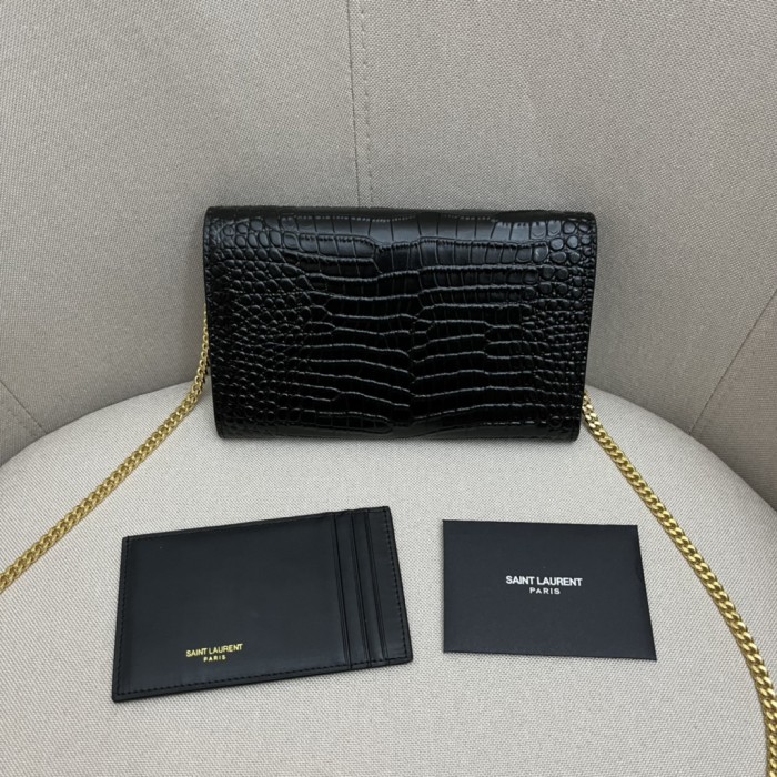 Handbags SAINT LAURENT 607788 size 19x12x4 cm