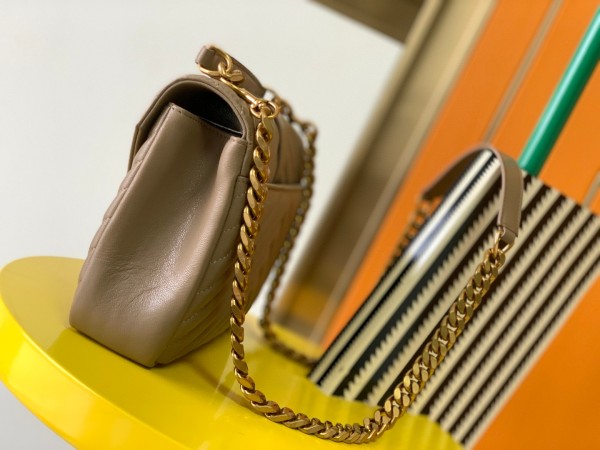 Handbags SAINT LAURENT 428056 size 24x17x6.5 cm