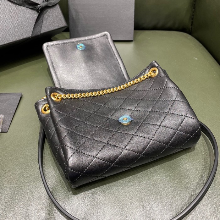 Handbags SAINT LAURENT 672738 size 18x13x6 cm