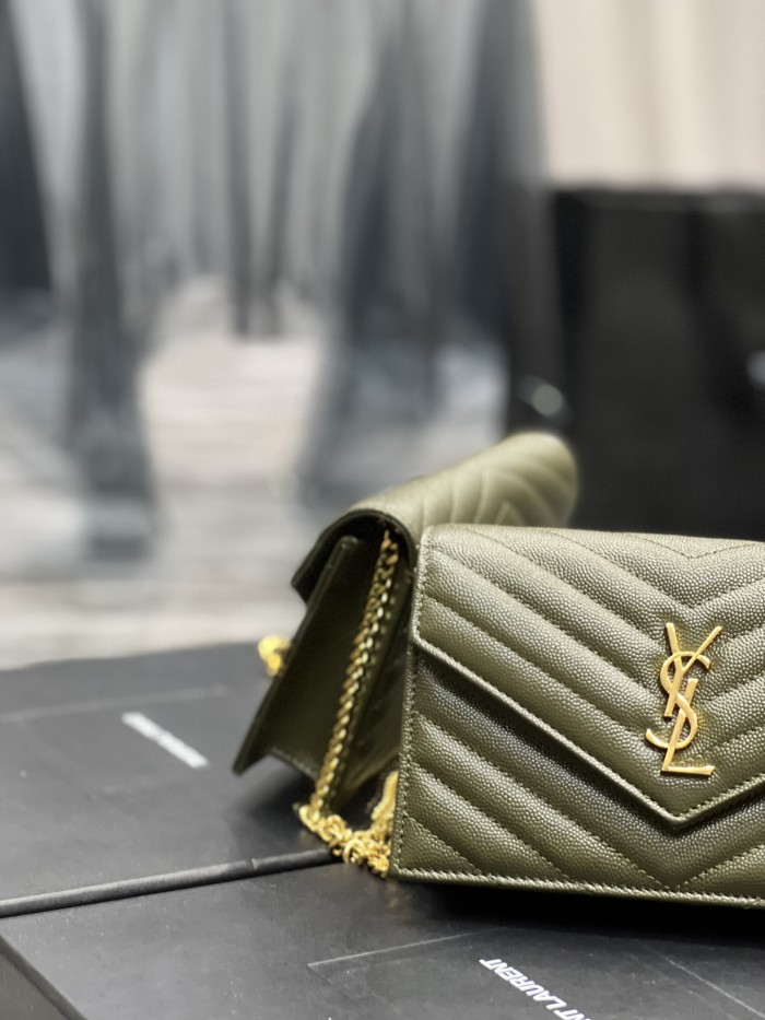 Handbags SAINT LAURENT 393953 size 19x11.5x4 cm