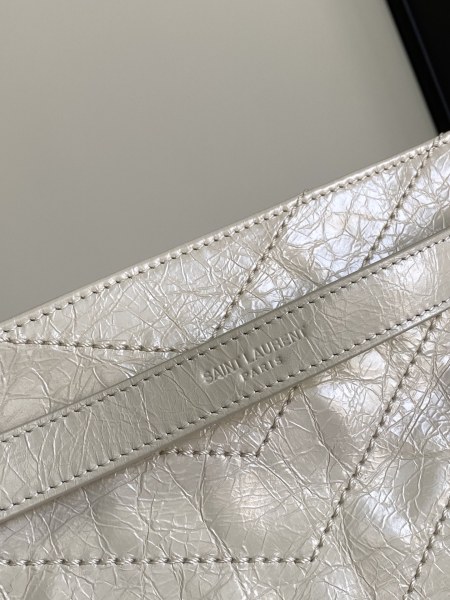 Handbags SAINT LAURENT 577999 size 33x27x11.5 cm