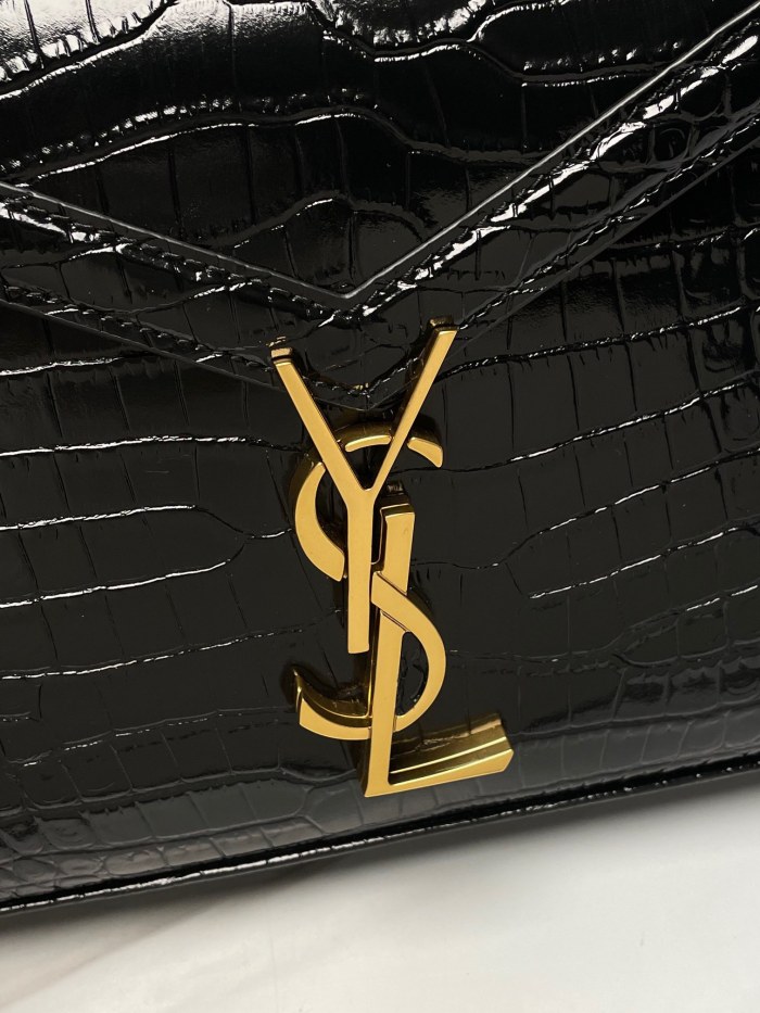 Handbags SAINT LAURENT 602716 size 20x16x7.5 cm