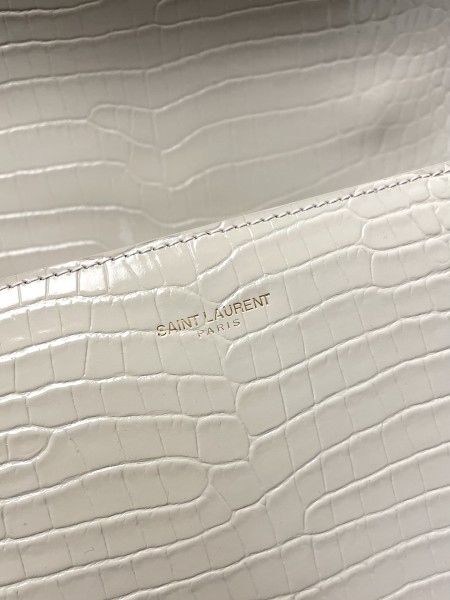 Handbags SAINT LAURENT 578000 size 24×20×11 cm