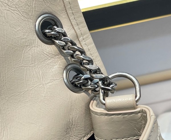 Handbags SAINT LAURENT 498894y size 28*20*8.5 cm