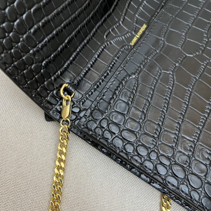 Handbags SAINT LAURENT 607788 size 19x12x4 cm