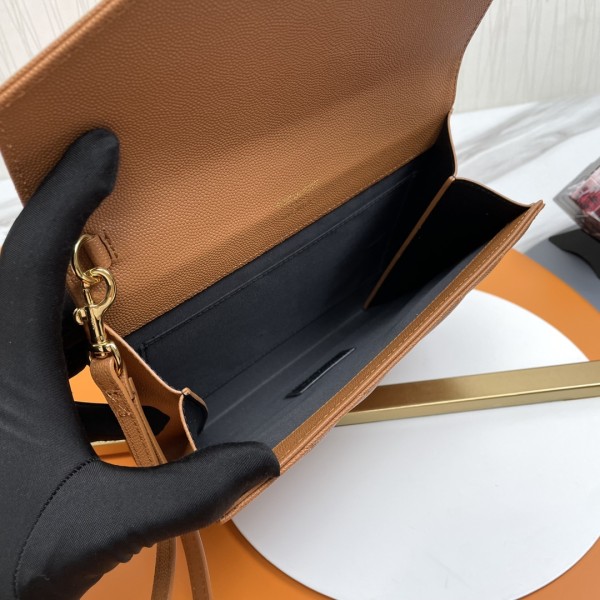 Handbags SAINT LAURENT 617662 size 21x16x3 cm