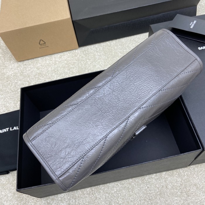 Handbags SAINT LAURENT 577999 size 33x27x11.5 cm