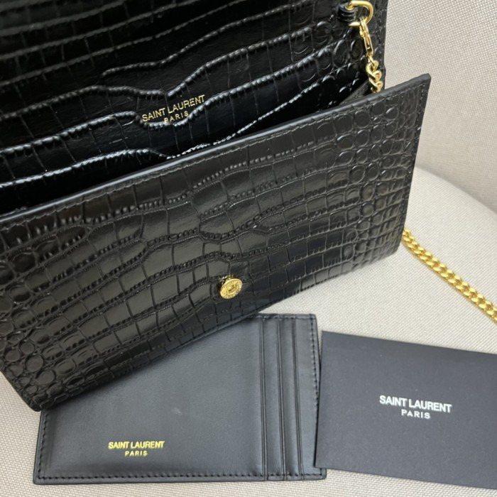 Handbags SAINT LAURENT 607788 size 19x12x4 cm