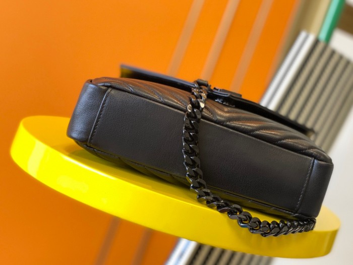 Handbags SAINT LAURENT 428056 size 24x17x6.5 cm