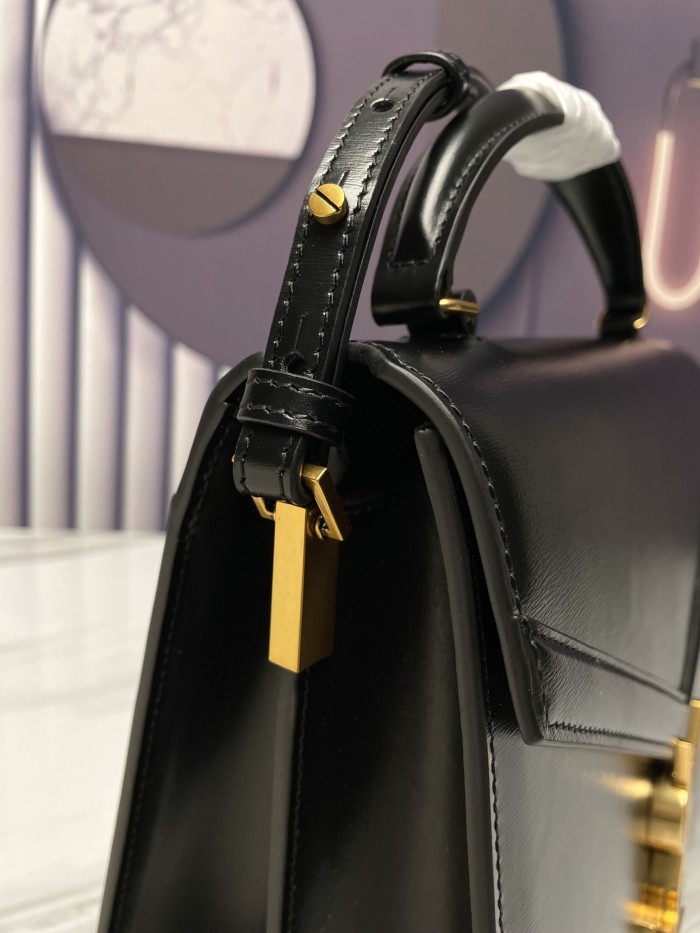 Handbags SAINT LAURENT 578000 size 24.5×20×11.5 cm