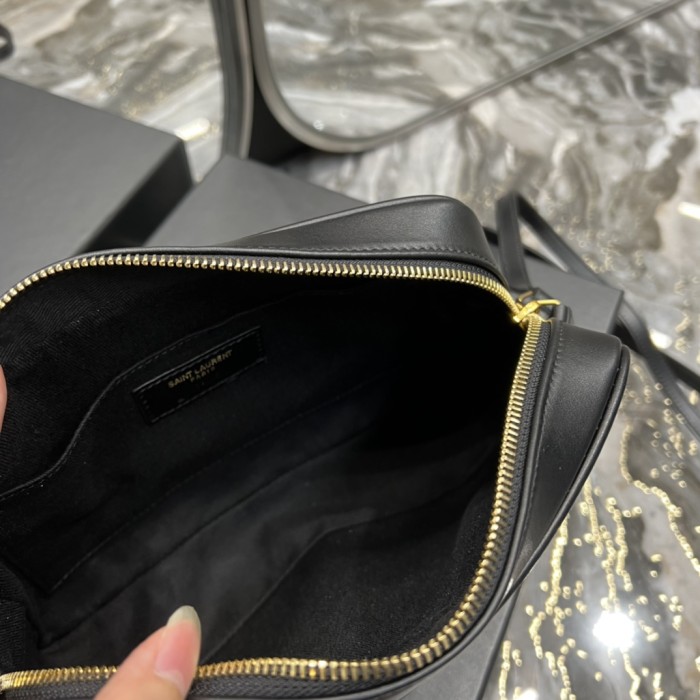 Handbags SAINT LAURENT 520534 size 23x16x6 cm
