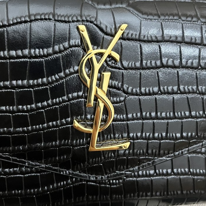 Handbags SAINT LAURENT 607788 size 19x12x4 cm