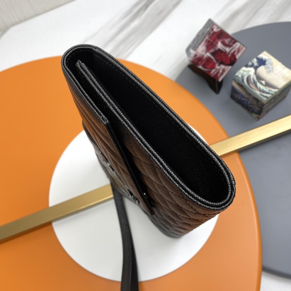 Handbags SAINT LAURENT 617662 size 21x16x3 cm