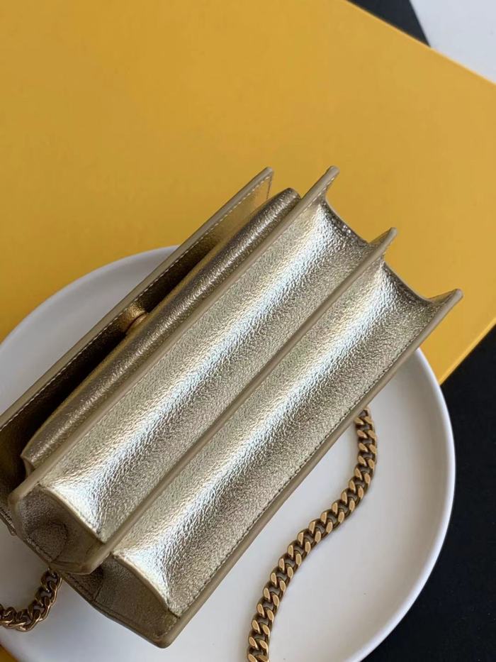 Handbags SAINT LAURENT 441972 size 19x13x9 cm