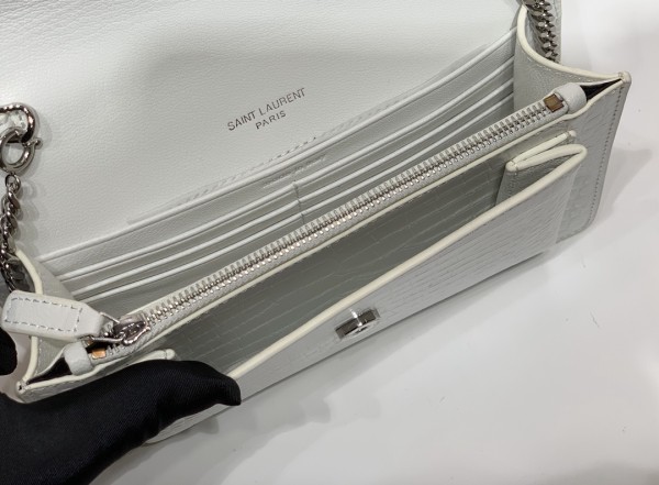 Handbags SAINT LAURENT 533026 size 19x14x5.5 cm