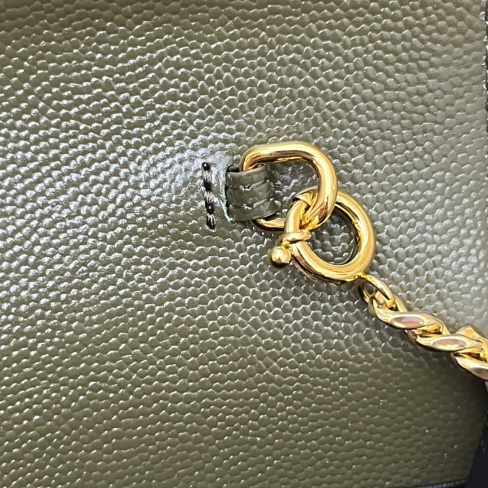 Handbags SAINT LAURENT 339395 size 19x11.5x4 cm