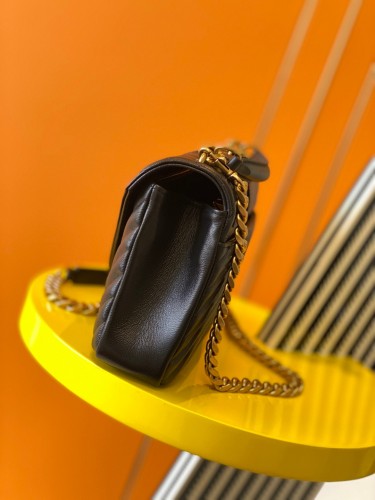 Handbags SAINT LAURENT 428056 size 24x17x6.5cm