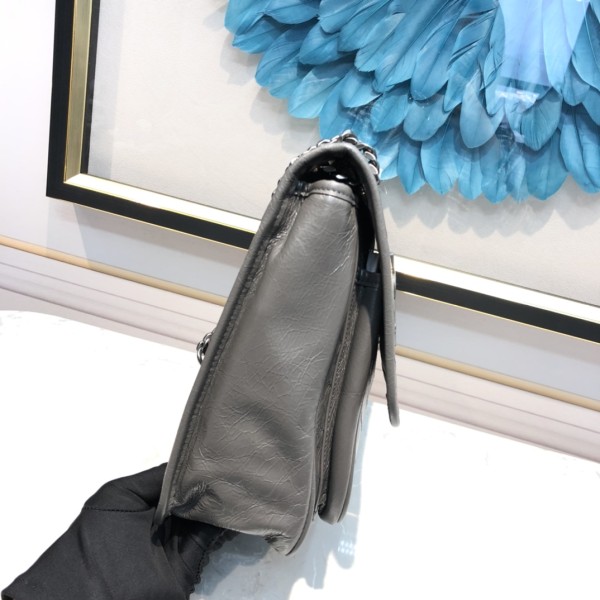 Handbags SAINT LAURENT 498895y size 32*23*9 cm