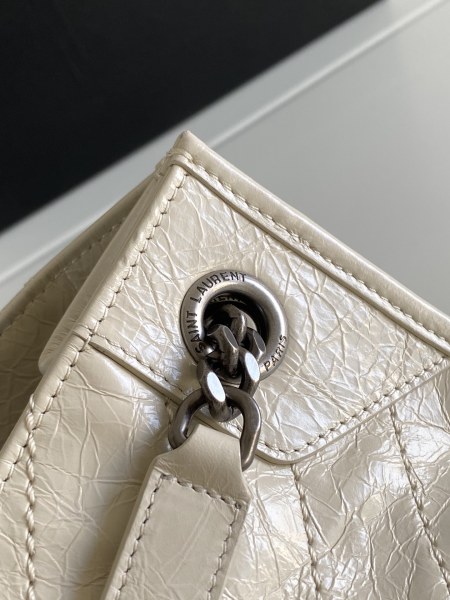 Handbags SAINT LAURENT 577999 size 33x27x11.5 cm