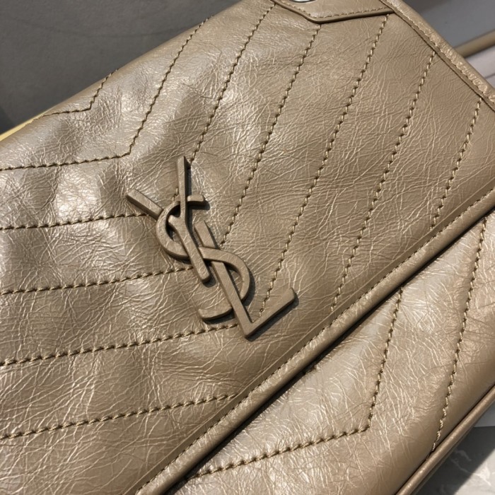 Handbags SAINT LAURENT 498894y size 28*20*8.5 cm