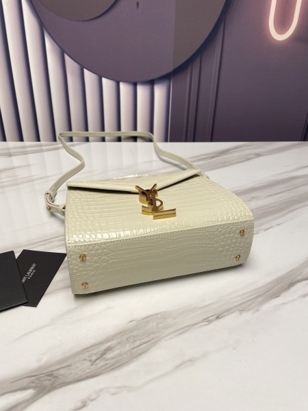 Handbags SAINT LAURENT 602716 size 20x16x7.5 cm