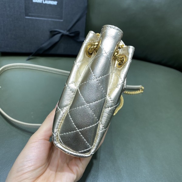 Handbags SAINT LAURENT 672738 size 18x13x6 cm