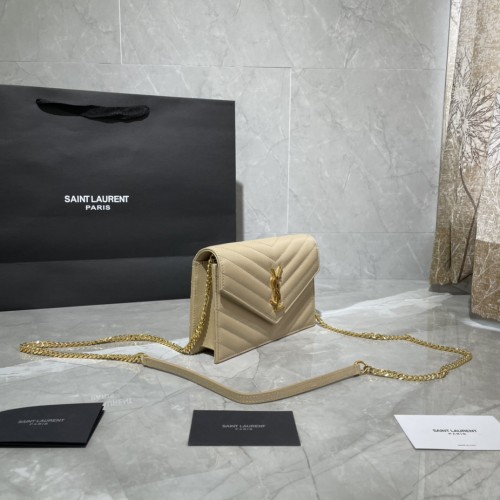 Handbags SAINT LAURENT 393953 size 19x11.5x4 cm