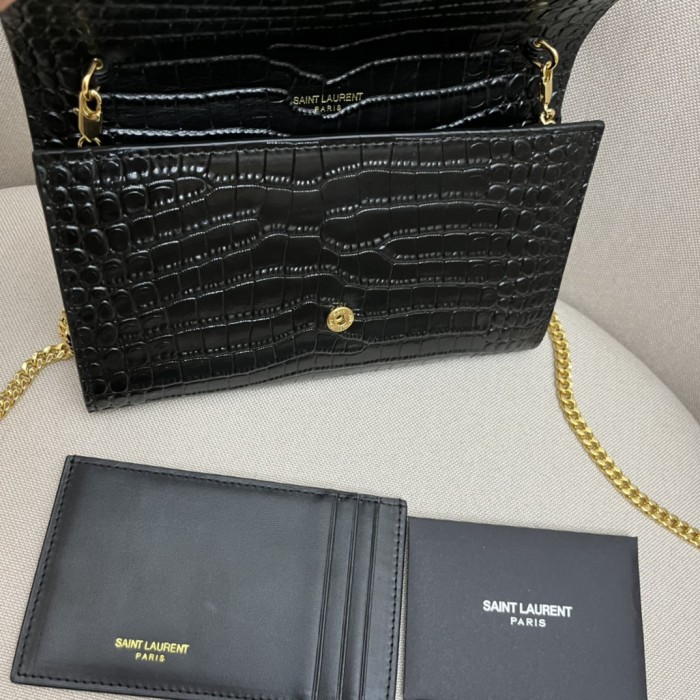 Handbags SAINT LAURENT 607788 size 19x12x4 cm