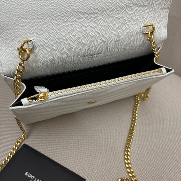 Handbags SAINT LAURENT 339395 size 19x11.5x4 cm