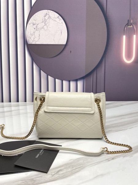 Handbags  SAINT LAURENT 672738 size 18x13x6 cm