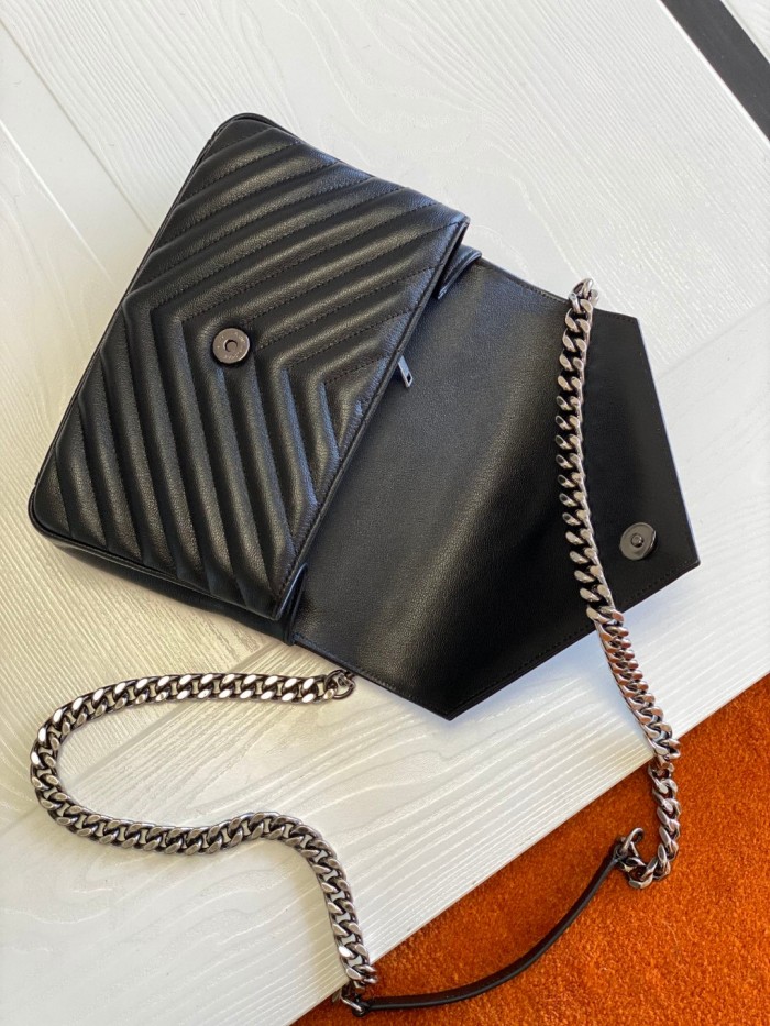 Handbags SAINT LAURENT 428056 size 24x17x6.5cm