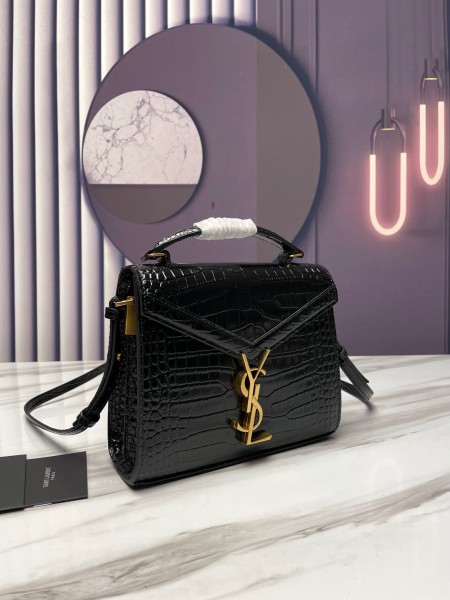 Handbags SAINT LAURENT 602716 size 20x16x7.5 cm