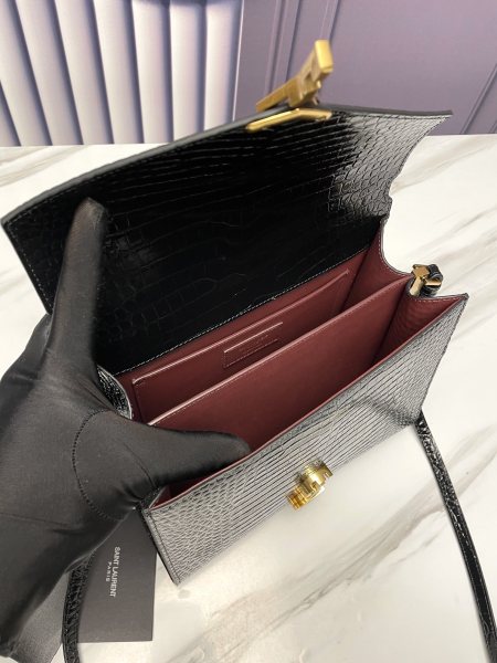 Handbags SAINT LAURENT 578000 size 24×20×11 cm