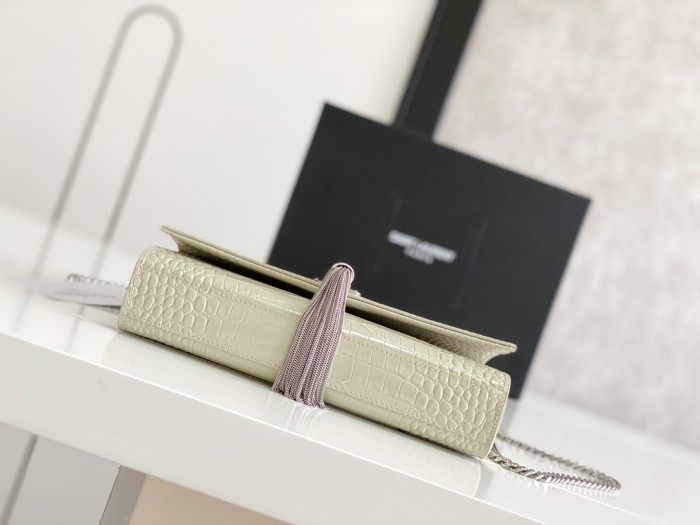 Handbags SAINT LAURENT 354119 size 24×14.5×5.5 cm