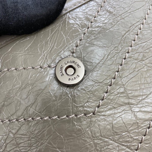 Handbags SAINT LAURENT 533037 size 22×16.5×12 cm