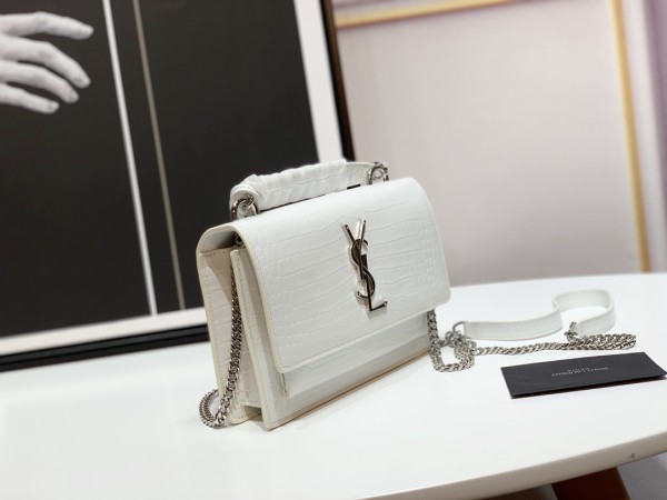 Handbags SAINT LAURENT 533026 size 19x14x5.5 cm