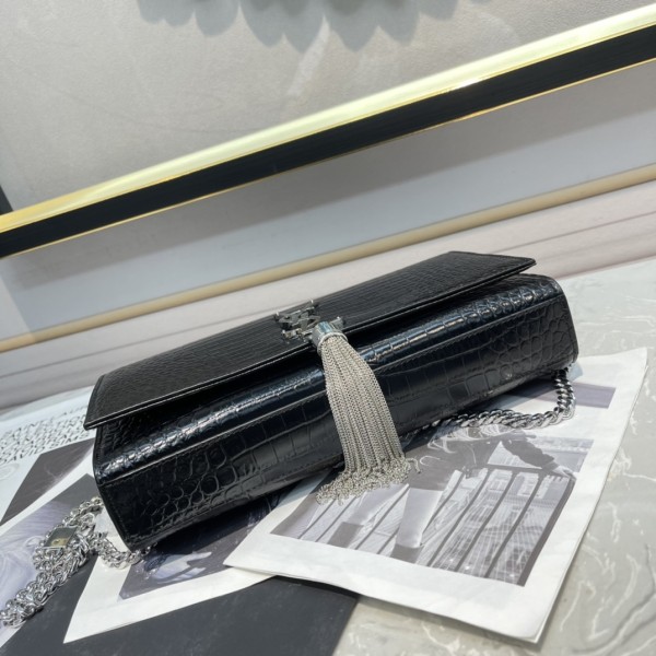 Handbags SAINT LAURENT 354119 size 24*14.5*5.5 cm