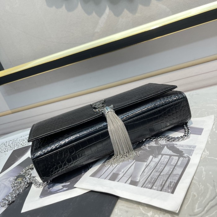 Handbags SAINT LAURENT 354119 size 24*14.5*5.5 cm