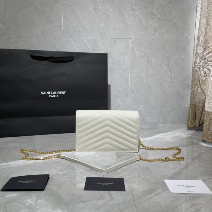 Handbags SAINT LAURENT 393953 size 19x11.5x4 cm