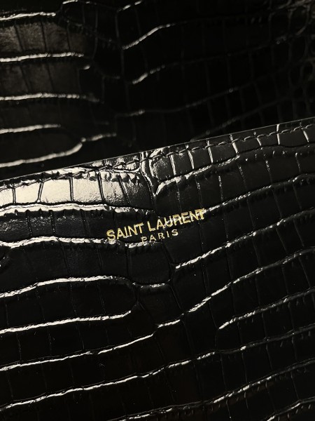 Handbags SAINT LAURENT 578000 size 24×20×11 cm