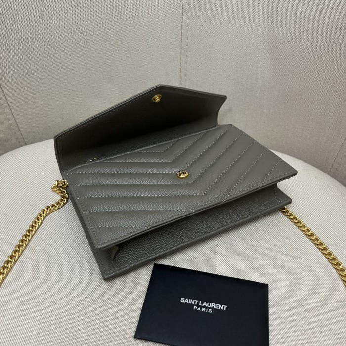 Handbags SAINT LAURENT 393953 size 19x11.5x4 cm