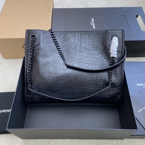 Handbags SAINT LAURENT 577999 size 33x27x11.5 cm