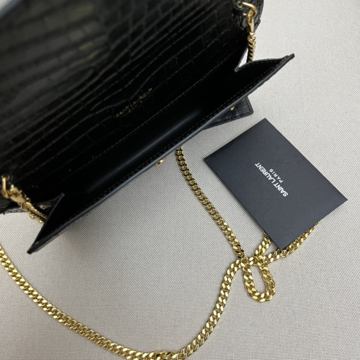 Handbags SAINT LAURENT 607788 size 19x12x4 cm